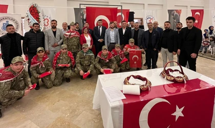 ÖZEL İNSANLARA ASKER KINASI YAKILIP ASKER UĞURLAMASI YAPILDI