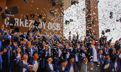 ÖZEL ÇOSB MESLEKİ VE TEKNİK ANADOLU LİSESİ’NDE MEZUNİYET HEYECANI