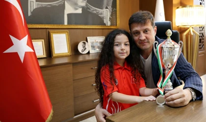 AVRUPA İKİNCİSİ KUMSAL’DAN AKAY’A ZİYARET