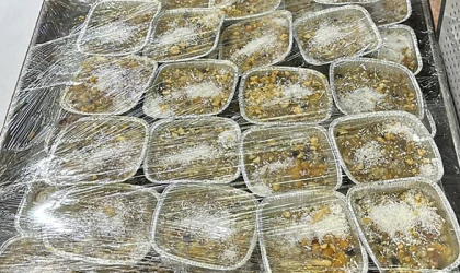 MESUT AĞA'DAN GELENEKSEL AŞURE İKRAMI