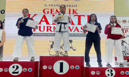 KARATECİLERDEN ULUSLARARASI ARENADA GURUR VEREN BAŞARI