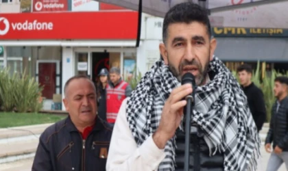 CUMHURİYET MEYDANI’NDA GAZZE İÇİN TEK YÜREK