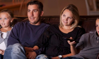 TÜRK DİZİLERİ AİLE ALGISINI ZEDELİYOR MU?