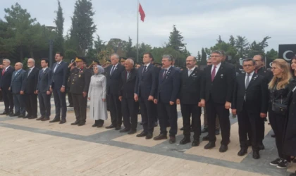 ŞEHİT JANDARMA UZMAN ONBAŞI DİNÇER ERSOY KABRİ BAŞINDA ANILDI