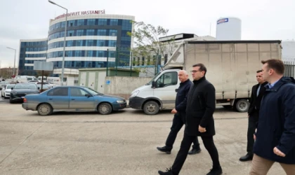 BAŞKAN VAHAP AKAY PARKLANMA SORUNUNU ÇÖZMEK İÇİN YAPILAN ÇALIŞMALARI İNCELEDİ