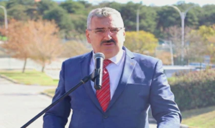 REKTÖR ŞAHİN’DEN YENİ YIL MESAJI: “2026, BİLİMİN VE GELİŞİMİN YILI OLACAK”