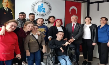 TÜRKİYE BEYAZAY TEKİRDAĞ ŞUBE BAŞKANI ŞAHİN’DEN ÇERKEZKÖY SAKATLAR DERNEĞİNE ZİYARET