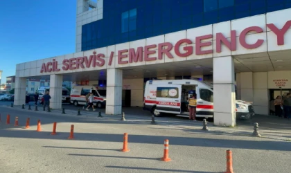 İnşaatta çalışırken 5 metreden düştü