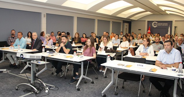 ÇOSB SÜRDÜRÜLEBİLİRLİK RAPORU BÜYÜK TAKDİR TOPLADI