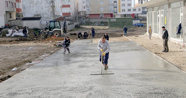 KAPAKLI’DA BETON YOL ÇALIŞMASI