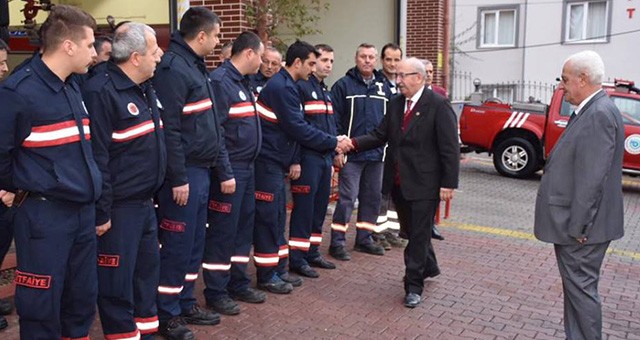 BAŞKAN ALBAYRAK’TAN İTFAİYE VE TESKİ PERSONELİNE TEBRİK