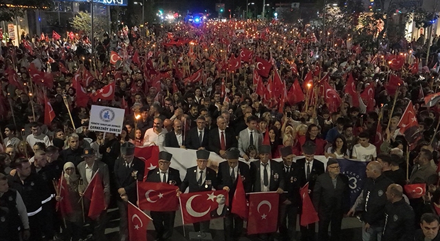 BİNLERCE VATANDAŞ CUMHURİYETİN 100’ÜNCÜ YILINI KUTLADI