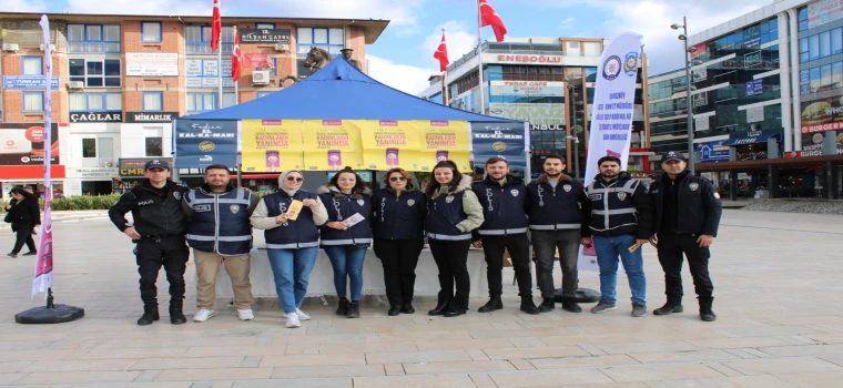 Çerkezköy İlçe Emniyet Müdürlüğünden kadına şiddetle mücadele standı