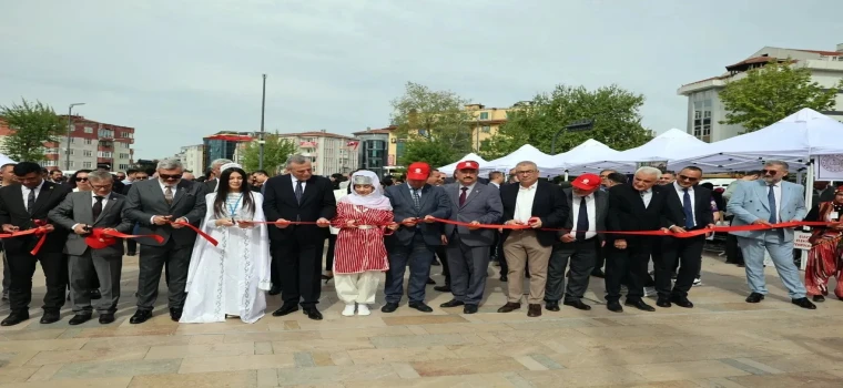 ÇERKEZKÖY’DE MESLEK ZİRVESİ PROGRAMI BÜYÜK İLGİ GÖRDÜ