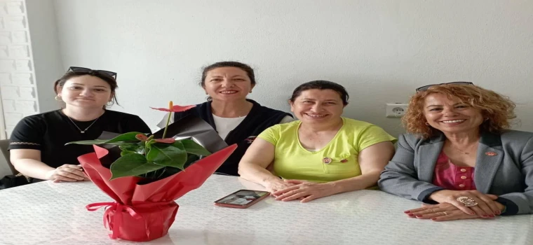 CHP ÇERKEZKÖY İLÇE BAŞKANI DÖNMEZ VE İLÇE KADIN KOLLARI BAŞKANI ŞEN’DEN ŞEHİT ANNELERİNE ANLAMLI ZİYARET