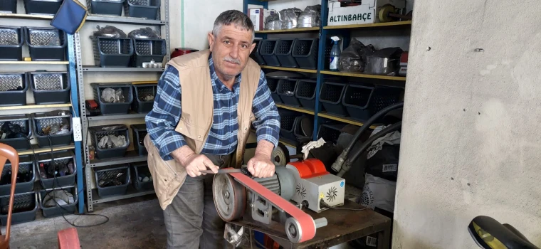 BIÇAKÇILARDA BAYRAM YOĞUNLUĞU BAŞLADI