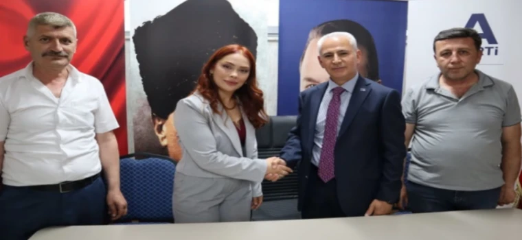 ÇERKEZKÖY ANAHTAR PARTİ’DE KADIN KOLLARI BAŞKANLIĞINA YENİ İSİM