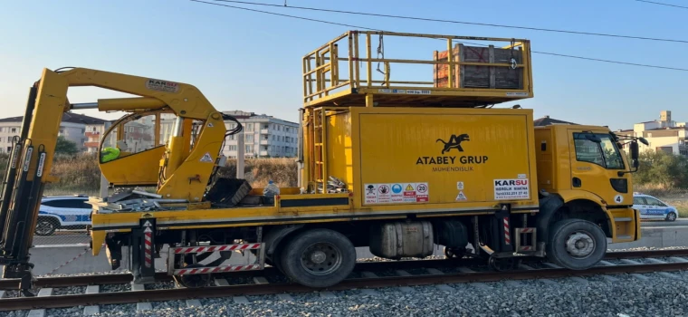 Çerkezköy’de Hızlı Tren Çalışmasında Feci Kaza: 19 Yaşındaki İşçi Elektrik Akımına Kapıldı