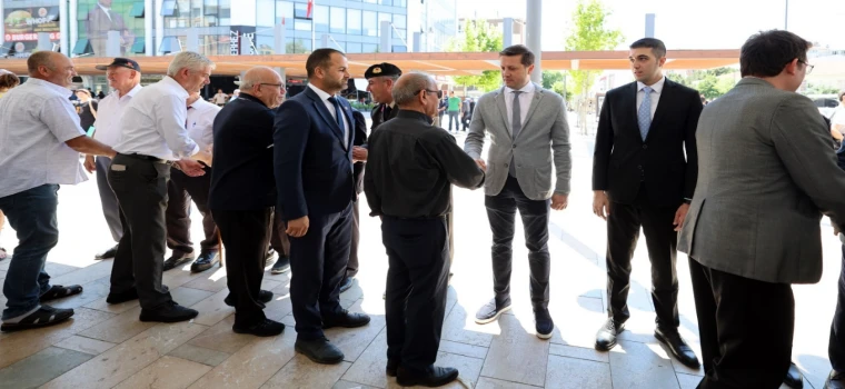 ÇERKEZKÖY’DE PROTOKOL, HALKLA ARİFE GÜNÜ BAYRAMLAŞTI