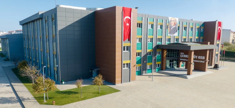 ÖZEL ÇOSB MESLEKİ VE TEKNİK ANADOLU LİSESİ’NDE ÖN KAYIT BAŞVURULARI DEVAM EDİYOR