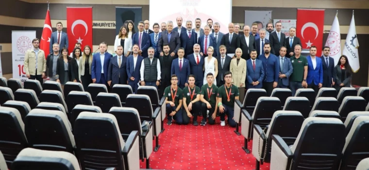 ÇERKEZKÖY ÇTSO’DA SAVUNMA SANAYİSİNE NİTELİKLİ İNSAN GÜCÜ: ELMAS PROGRAMI TANITILDI