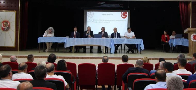 KAYMAKAM GÜNLÜ BAŞKANLIĞINDA “OKUL GÜVENLİĞİ” TOPLANTISI GERÇEKLEŞTİRİLDİ
