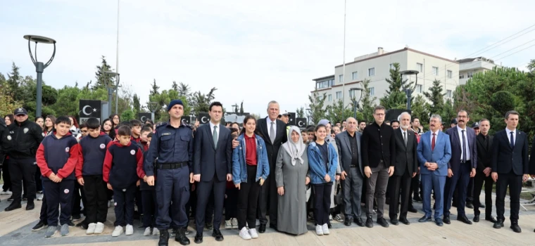 ŞEHİT KOMİSER YARDIMCISI ERDEM UÇAR, KABRİ BAŞINDA ANILDI