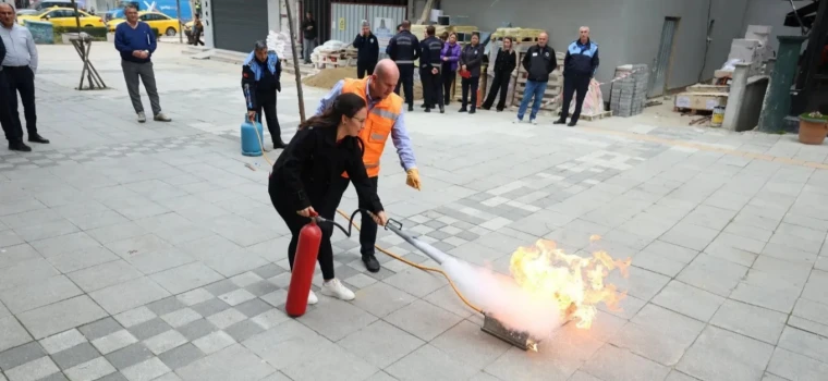 ÇERKEZKÖY BELEDİYE PERSONELİNE YANGIN VE TAHLİYE EĞİTİMİ VERİLDİ