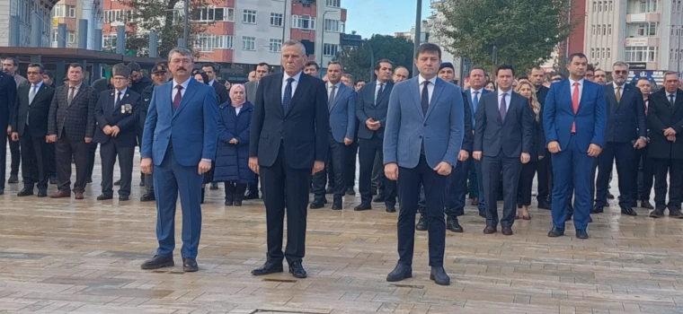 ÇERKEZKÖY’DE 24 KASIM ÖĞRETMENLER GÜNÜ TÖRENLERLE KUTLANDI