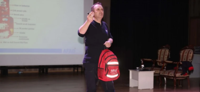 KAPAKLI BELEDİYE PERSONELİNE AFET VE TAHLİYE TATBİKATI EĞİTİMİ VERİLDİ