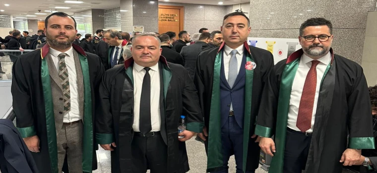 SİYASETÇİLERE ELEŞTİRİ HAKKI DAVALARLA GÜNDEMDE