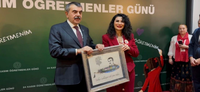 TEKİRDAĞ’A GURUR YAŞATTI: YILIN ÖĞRETMENİ NEFES FATMA GÜLDAL, ANKARA’DA BAKAN TEKİN İLE BULUŞTU