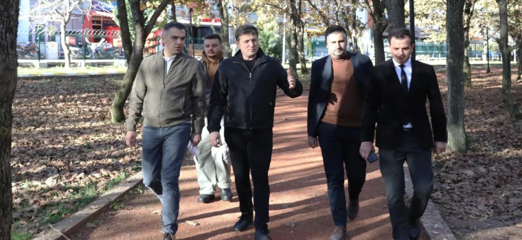 BAŞKAN AKAY, KARTALTEPE PİKNİK VE MESİRE ALANI’NDA AYDINLATILACAK BÖLGELERİ İNCELEDİ