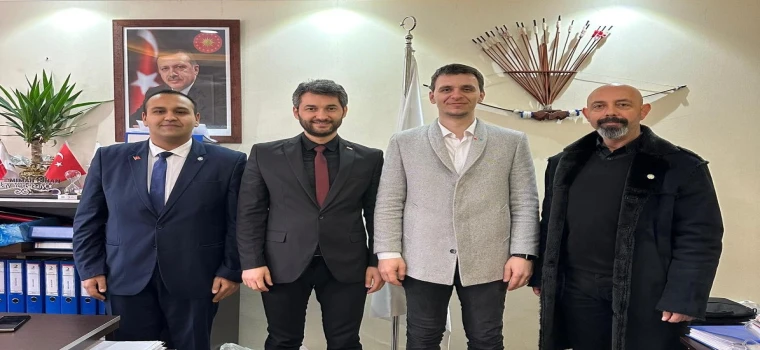 İYİ PARTİ’DEN KIZILAY VE ESNAF ODASINA ANLAMLI ZİYARET