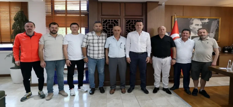 ÇERKEZKÖY SAMSUNLULAR DERNEĞİ’NDEN VAHAP AKAY’A DESTEK ZİYARETİ