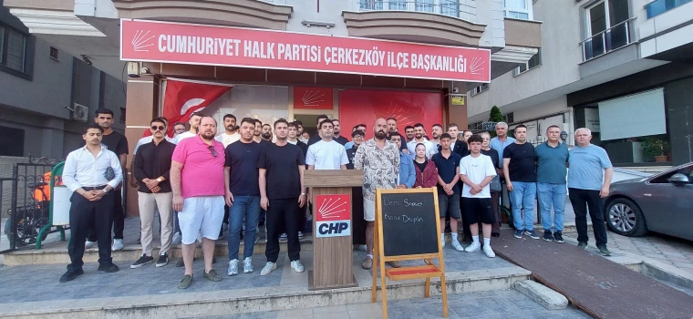 ÇERKEZKÖYLÜ CHP'Lİ GENÇLERDEN BAŞKAN AKAY'A DESTEK