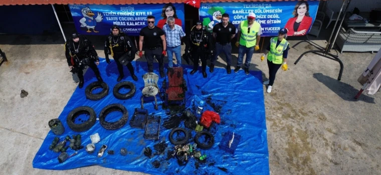 DENİZDEN ÇIKANLAR ŞAŞIRTTI: BÜYÜKŞEHİR'DEN ÇEVRE FARKINDALIĞI ETKİNLİĞİ