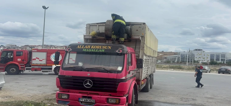 Pazar alanında ki yangın paniğe neden oldu