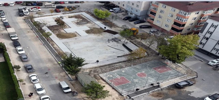 Yüzbaşı Sokak Parkı baştan aşağı yenileniyor