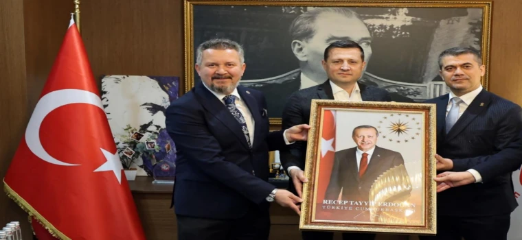 Mestan Özcan’dan Vahap Akay’a ziyaret