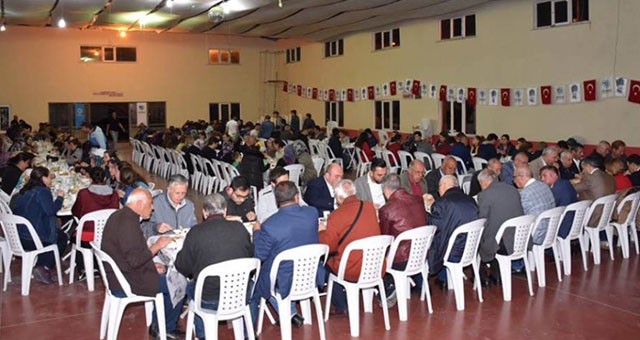 KADİR ALBAYRAK SARAY’DA SAHUR YAPTI