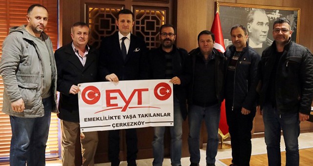 EYT’LİLERDEN AKAY’A TEŞEKKÜR ZİYARETİ