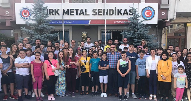 44 ÇOCUK DAHA KURULTAY’A GÖNDERİLDİ