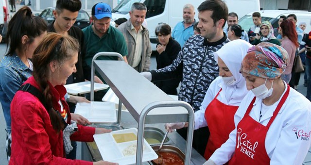 MAHALLE İFTARLARINDA BULUŞTULAR