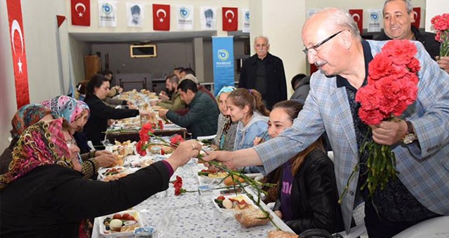 BAŞKAN ALBAYRAK SAHURDA DA VATANDAŞLA BERABER