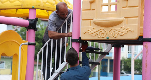 PARKLARDA ONARIM ÇALIŞMALARI SÜRÜYOR