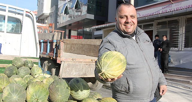 KIŞ KAVUNU ÇERKEZKÖY SOKAKLARINDA