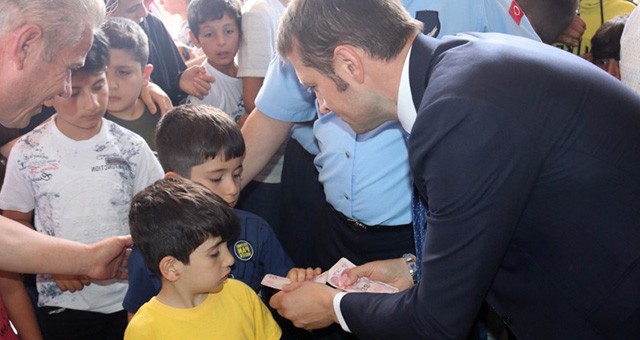 BAYRAM HARÇLIKLARI AKAY’DAN