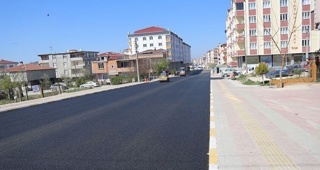 TURGUT ÖZAL VE KIBRIS CADDELERİ’NDE YOL ÇALIŞMALARI DEVAM EDİYOR