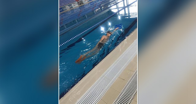 MUTLU ÇARŞAMBA PROJESİYLE ÖZEL SPORCULAR YÜZÜYOR